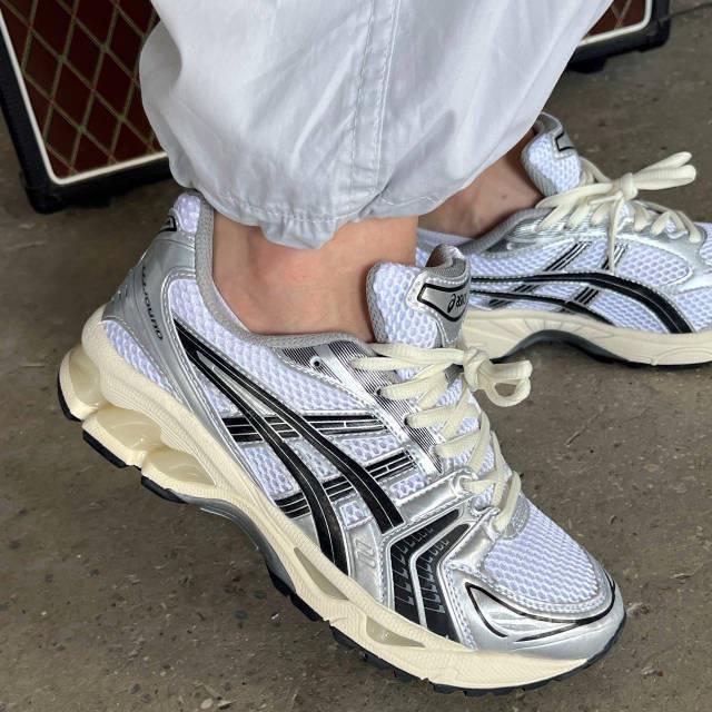 ASICS Gel Kayano - Miniature 4